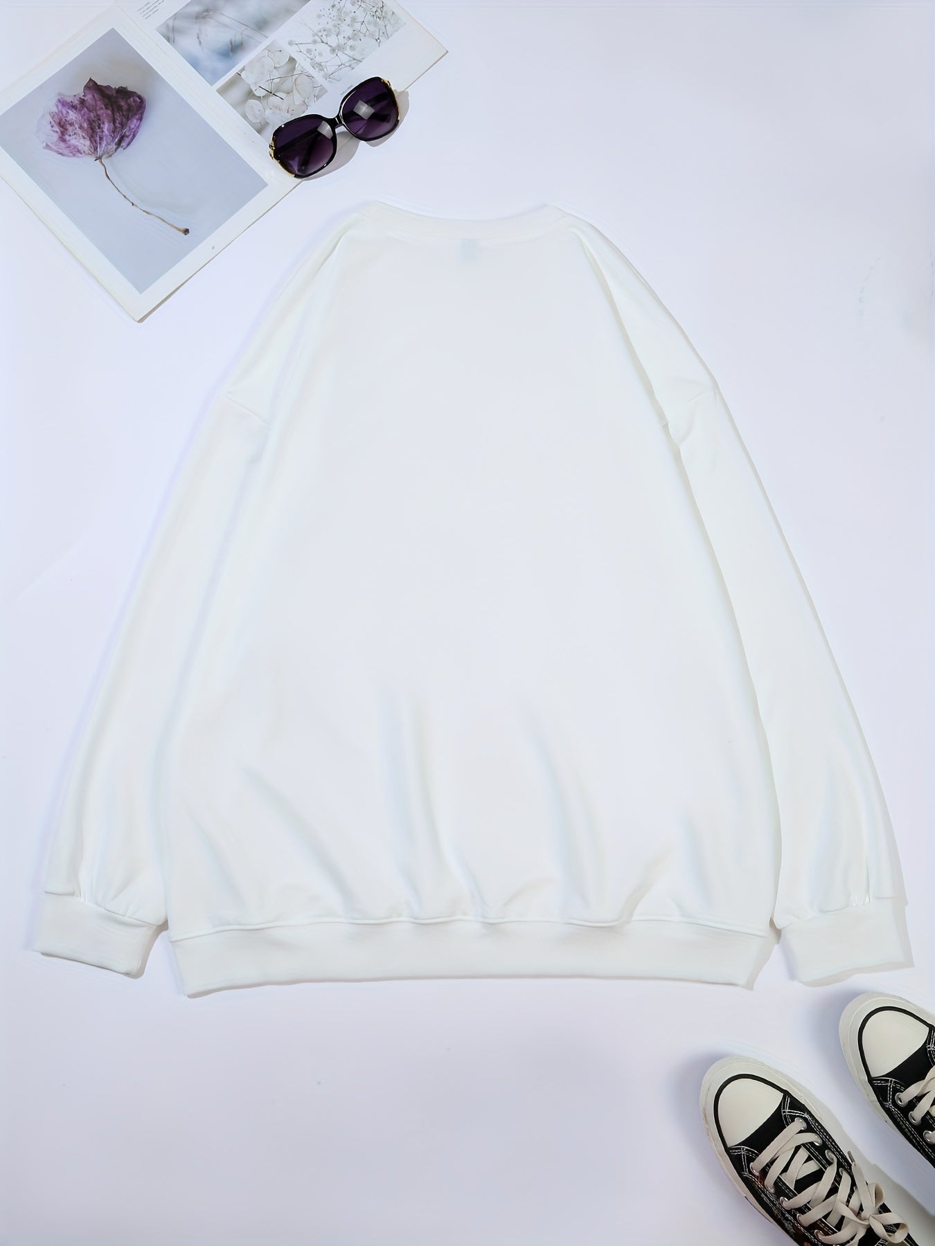 Cozy Plus Size Letter Print Crew Neck Pullover Sweatshirt - Women's Plus Size Clothing for Fall & Winter - Soft, Long Sleeve, Casual, Comfortable, and Stylish