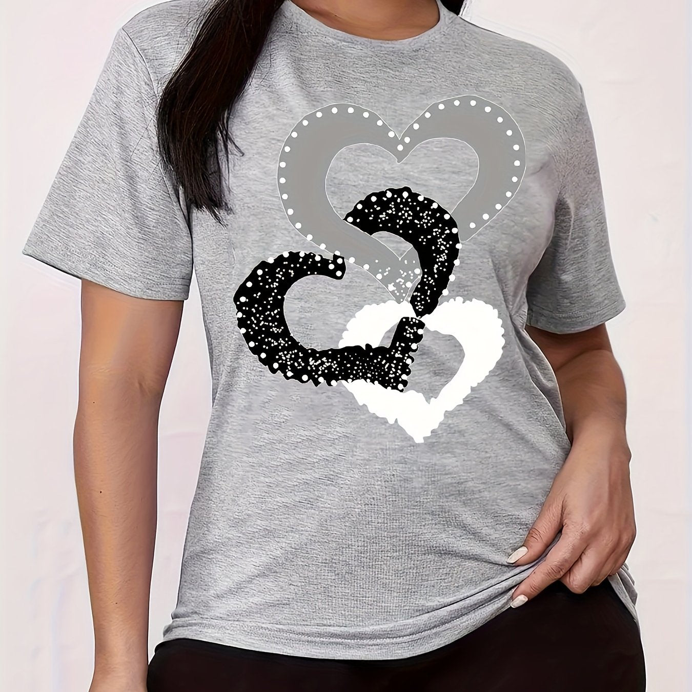 Plus Size Heart Print T-Shirt, Casual Crew Neck Short Sleeve T-Shirt, Women's Plus Size Clothing
