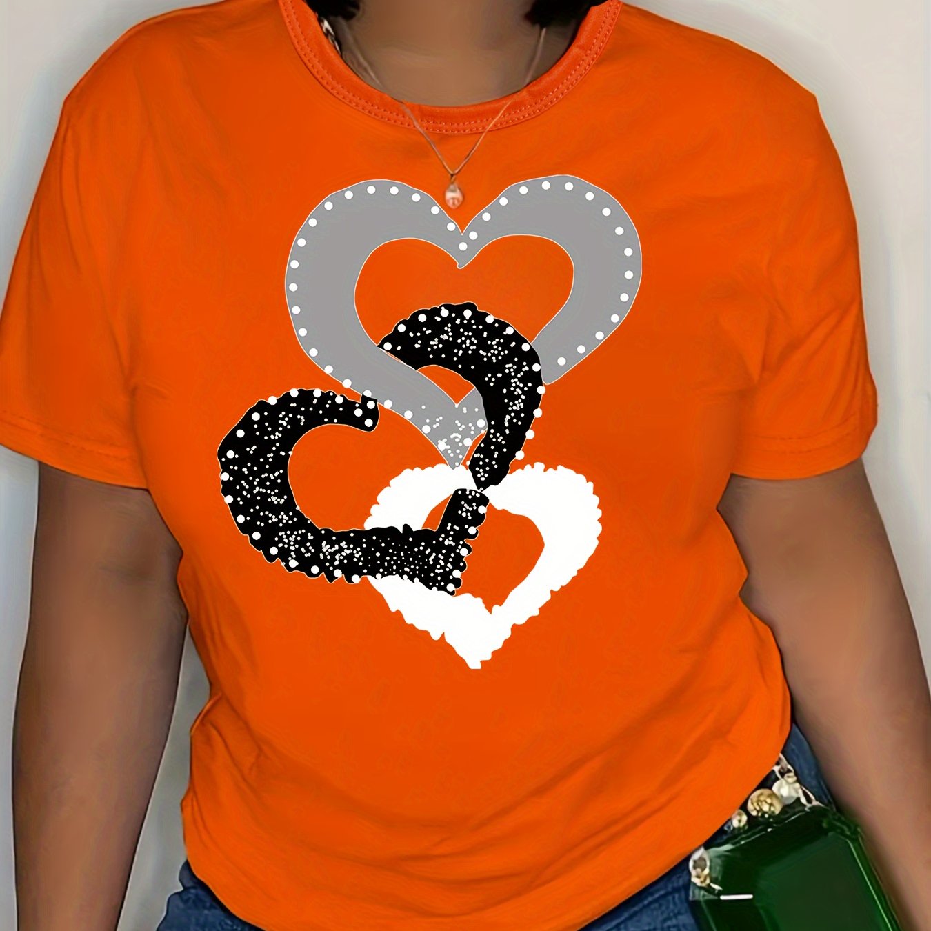 Plus Size Heart Print T-Shirt, Casual Crew Neck Short Sleeve T-Shirt, Women's Plus Size Clothing