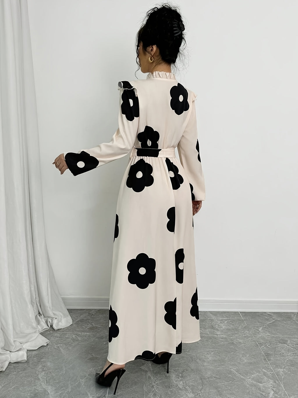 Elegant Floral Print Long Sleeve Dress with Stand Collar and Waist Detail, Polyester A-Line Maxi Dress, with Lantern Sleeves and Ruffle Hem, for Spring/Fall