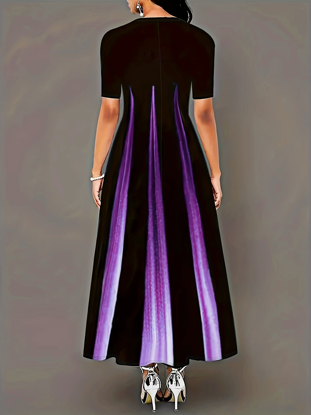 Eye-Catching Graphic Print Vintage Maxi Dress - Timeless Crew Neckline, Short Sleeves - Fashionable Womens Clothing, Flowy Maxi Length, Vintage-Inspired Design