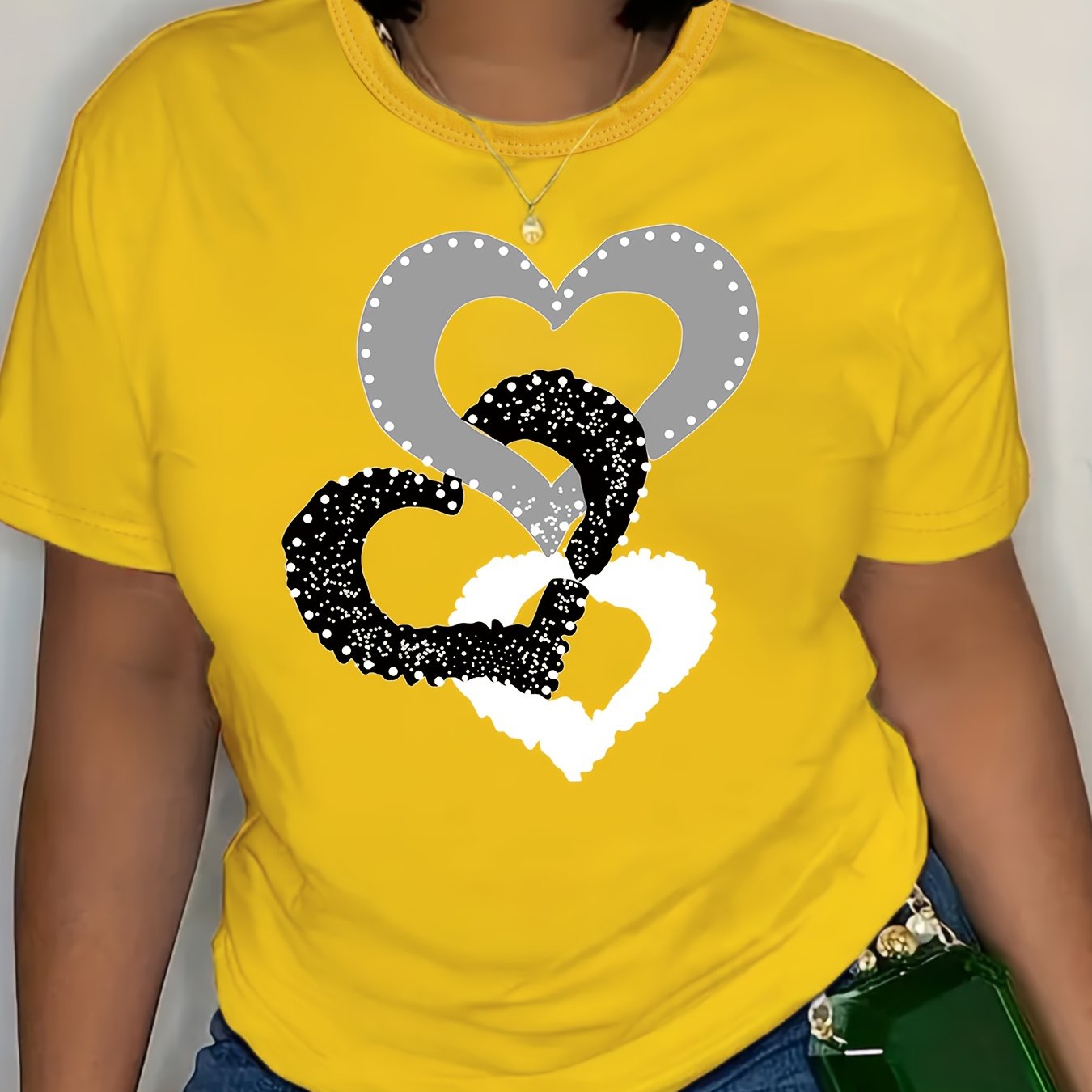 Plus Size Heart Print T-Shirt, Casual Crew Neck Short Sleeve T-Shirt, Women's Plus Size Clothing