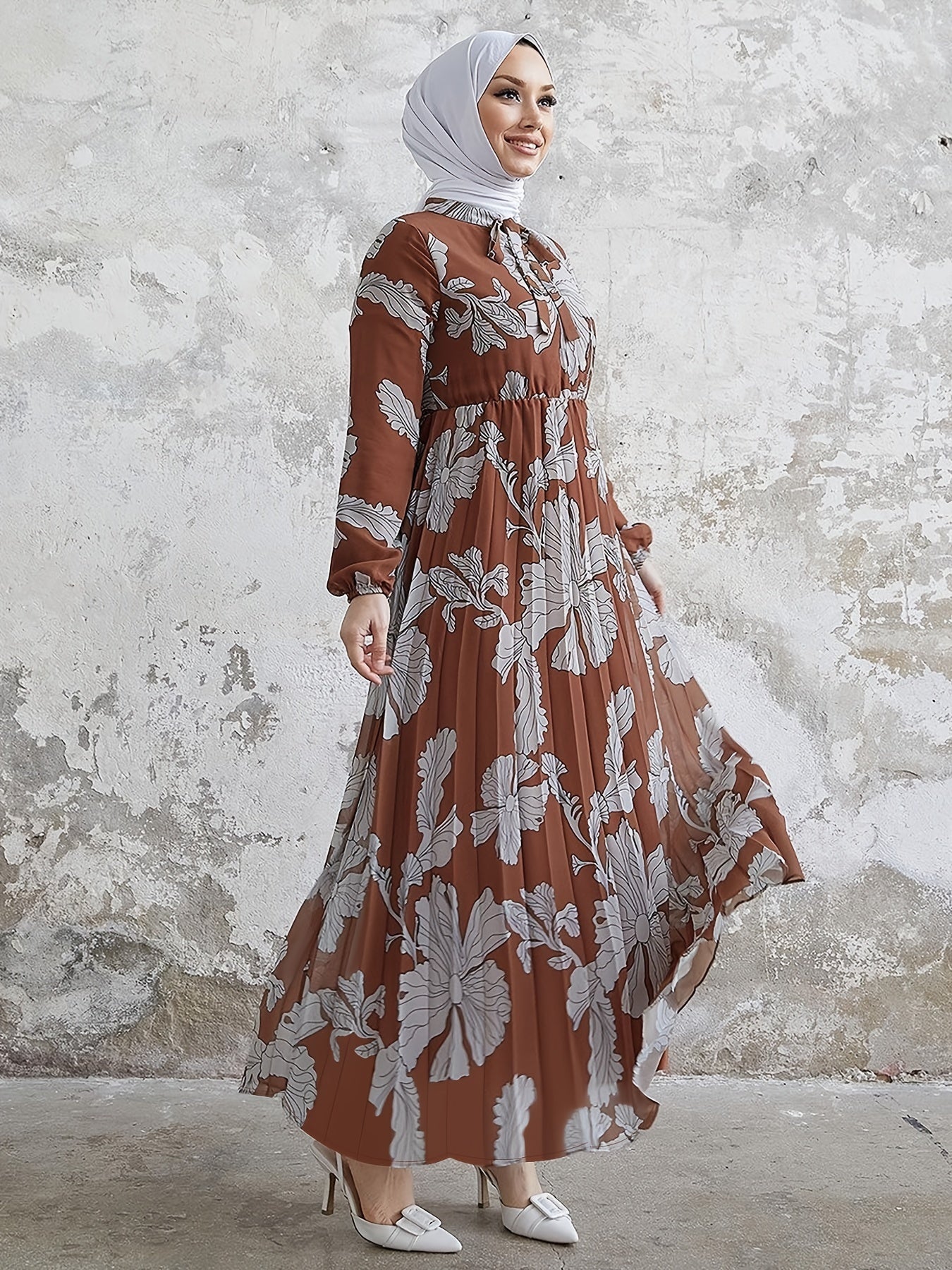 [Popular Choice] Elegant Pleated Maxi Dress with Floral Print - Casual Long Sleeve, Crew Neck, Machine Washable - Polyester & Spandex Blend, Middle Eastern Muslim Print