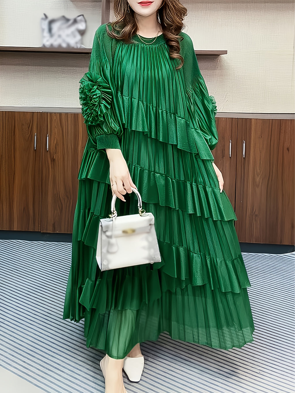 Plus Size - Elegant Green Ruched Maxi Dress with Lantern Sleeves - Chic Layered Design, Round Neck, Perfect for Spring/Fall, Women'S Fashion, Casual Elegant Wear | Lantern Sleeve Dress | Ruched Texture