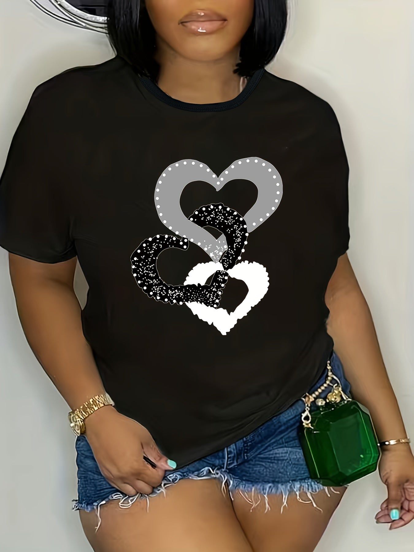 Plus Size Heart Print T-Shirt, Casual Crew Neck Short Sleeve T-Shirt, Women's Plus Size Clothing