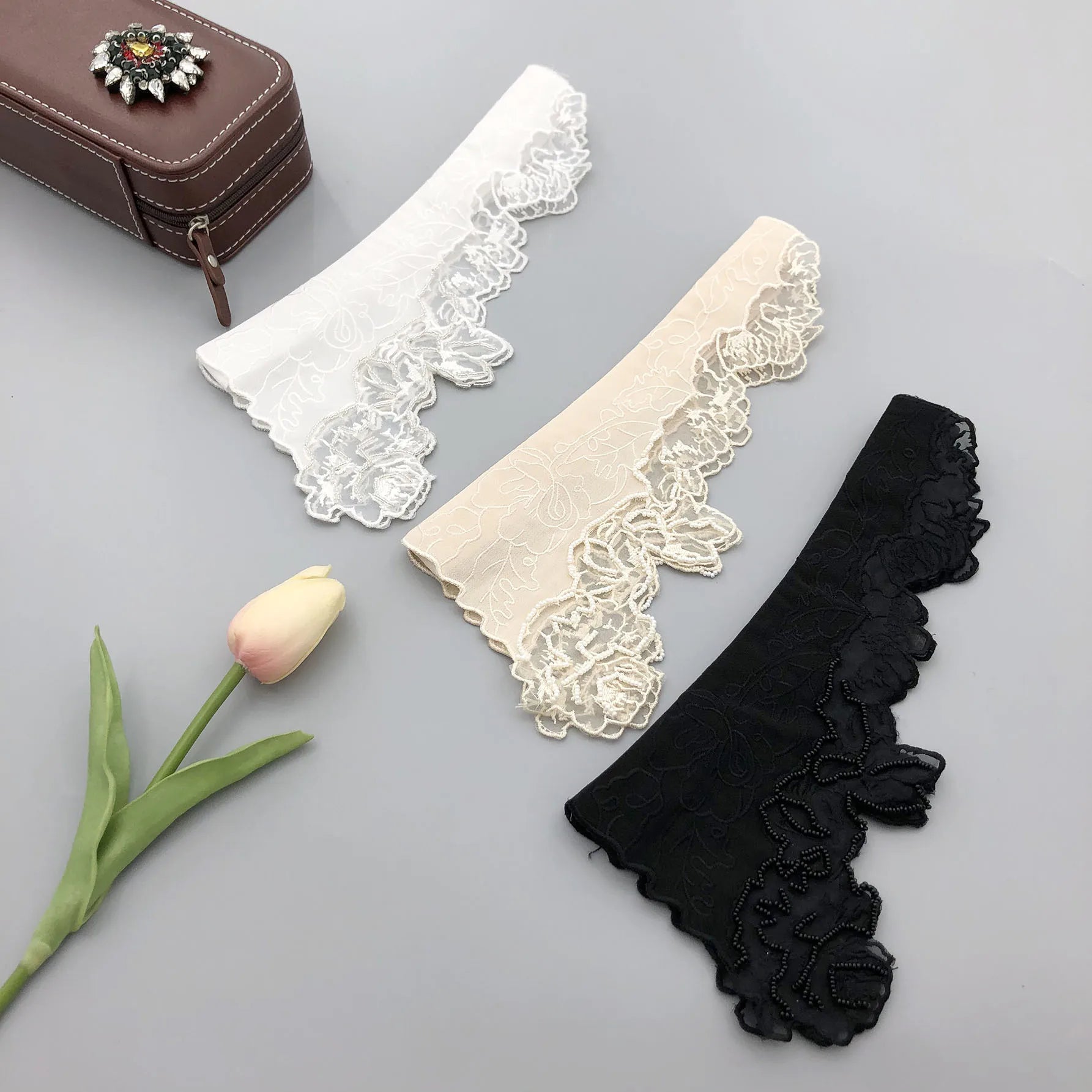 Detachable Lace Embroidered Fake Collar Beaded Floral Choker Neckline Decoration for Women Girls Wedding Accessory
