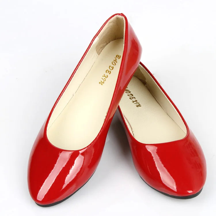 Women's Fashion Patent Leather Smooth Glossy Casual Shoes Pointed Solid Colour Retro Women Walking Shoes Anti-slip Ladies Shoes