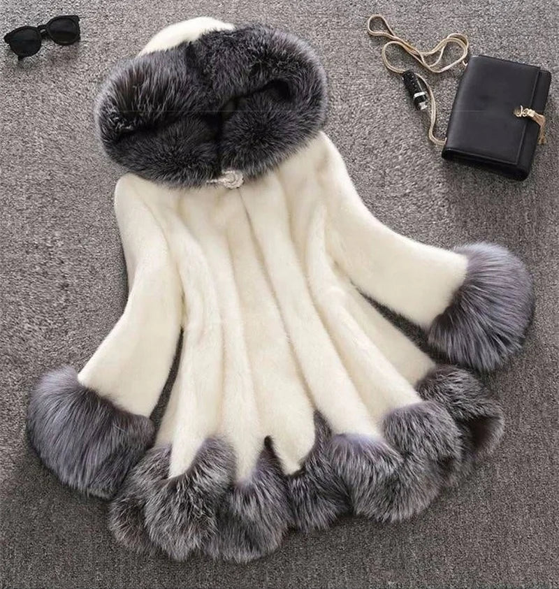Factory Wholesale 2022 Fashion Casual Long Sleeve Faux Fur Warm Women Coats Winter Autumn Turndown Collar Plus Size Women Coat