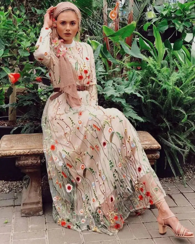 Latest Design Embroidery Flowers Long Sleeves Abaya Fashion Muslim Women Dress