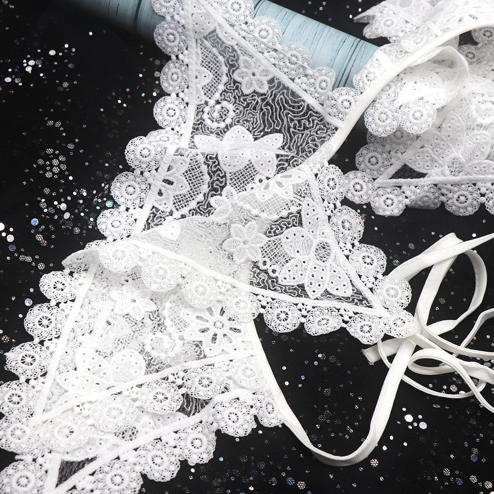 Fashion Front Tie White O-Neck Detachable Embroidery Flower Fake Collar