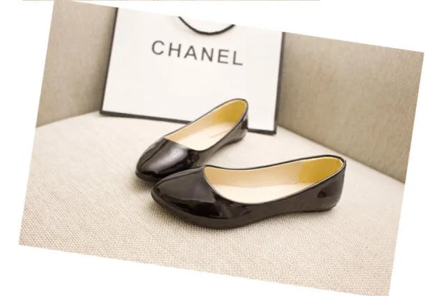 Women's Fashion Patent Leather Smooth Glossy Casual Shoes Pointed Solid Colour Retro Women Walking Shoes Anti-slip Ladies Shoes
