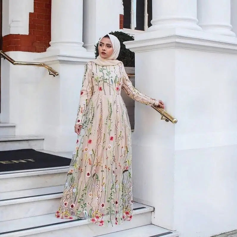 Latest Design Embroidery Flowers Long Sleeves Abaya Fashion Muslim Women Dress