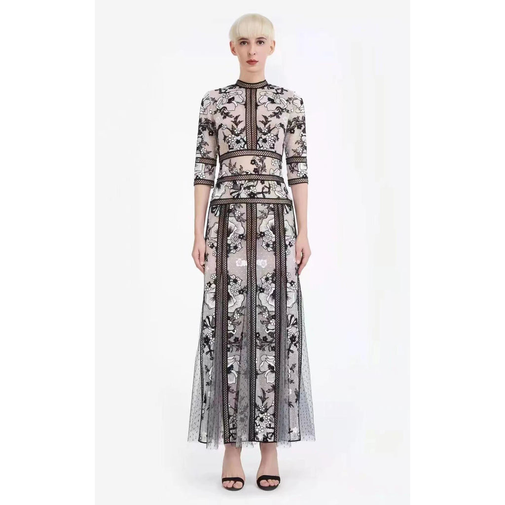 A6041 Women Vintage Pattern Lace Slit Embroidery Plus Size Women Sexy Maxi Dress