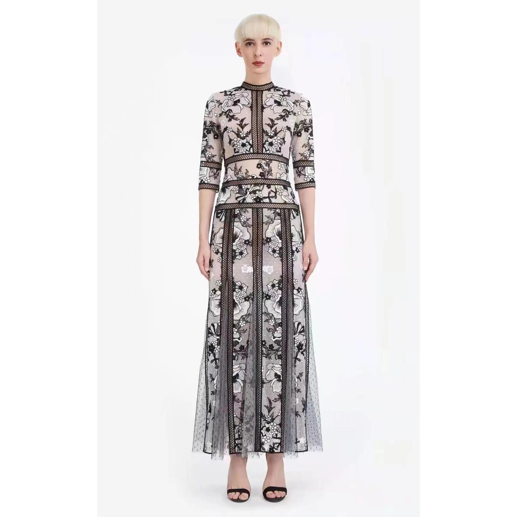 A6041 Women Vintage Pattern Lace Slit Embroidery Plus Size Women Sexy Maxi Dress