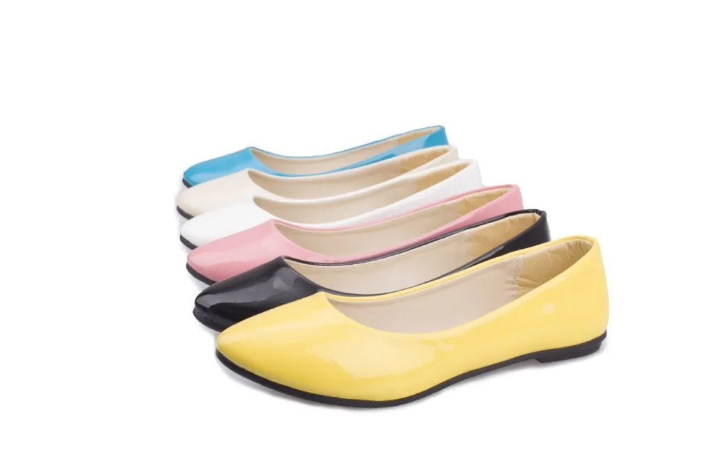 Women's Fashion Patent Leather Smooth Glossy Casual Shoes Pointed Solid Colour Retro Women Walking Shoes Anti-slip Ladies Shoes