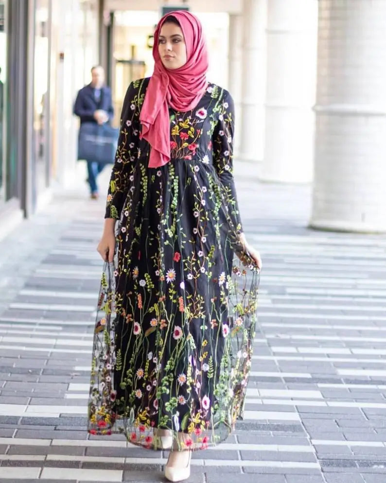 Latest Design Embroidery Flowers Long Sleeves Abaya Fashion Muslim Women Dress