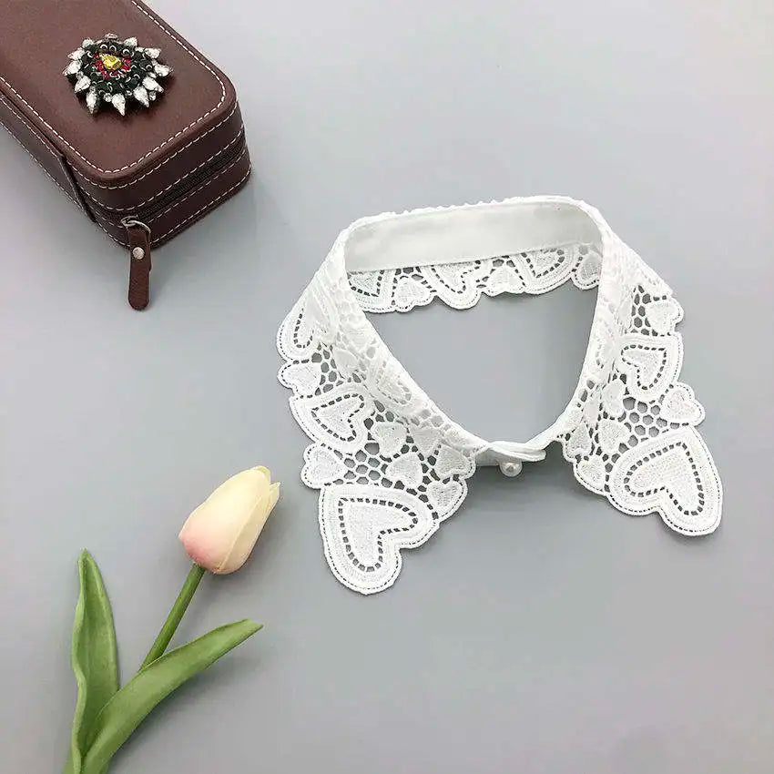 White Detachable Fake Collar Design for Apparel
