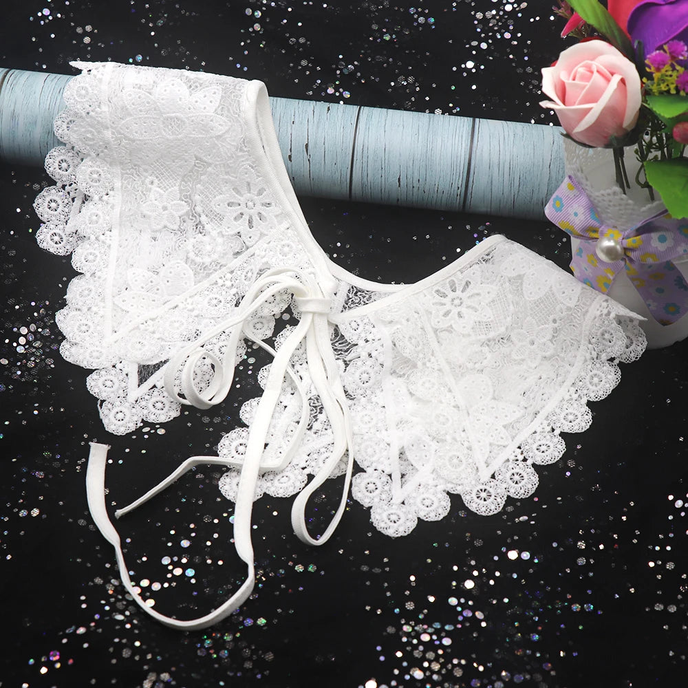 Fashion Front Tie White O-Neck Detachable Embroidery Flower Fake Collar