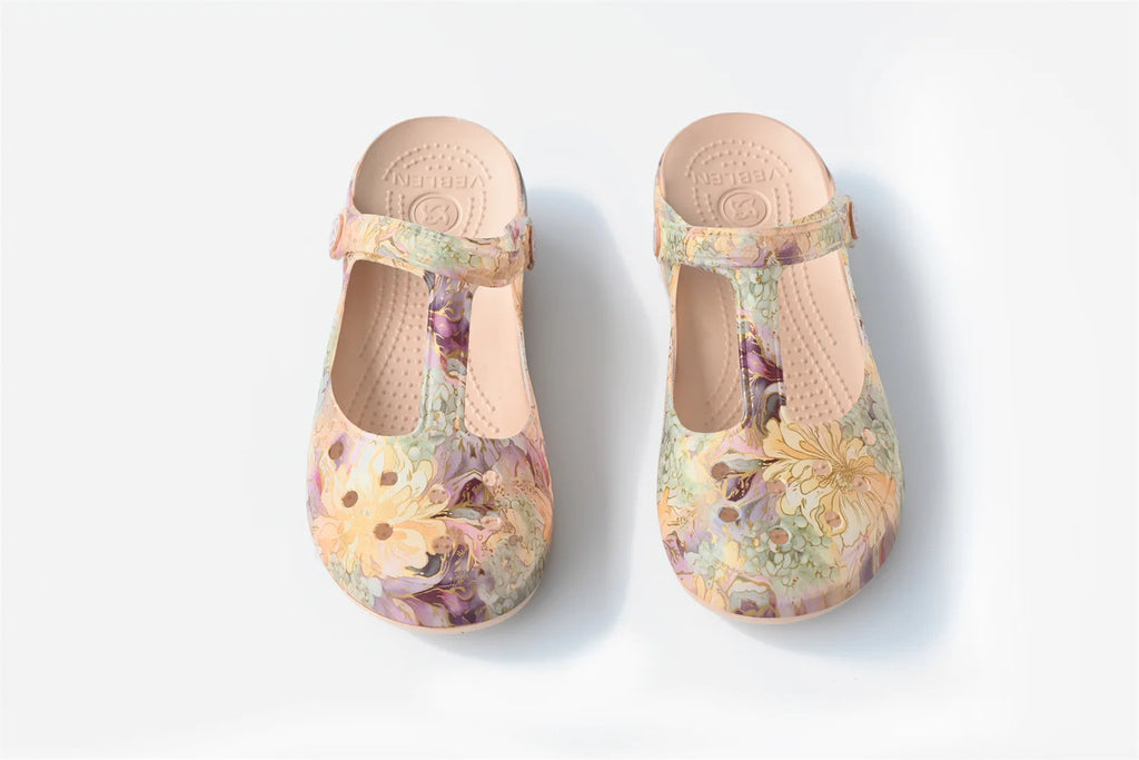 Women's Clogs Beach Sandals EVA Hollow Garden Shoes Hole Slippers Sneakers Water Shoes Slip on Foam Runner