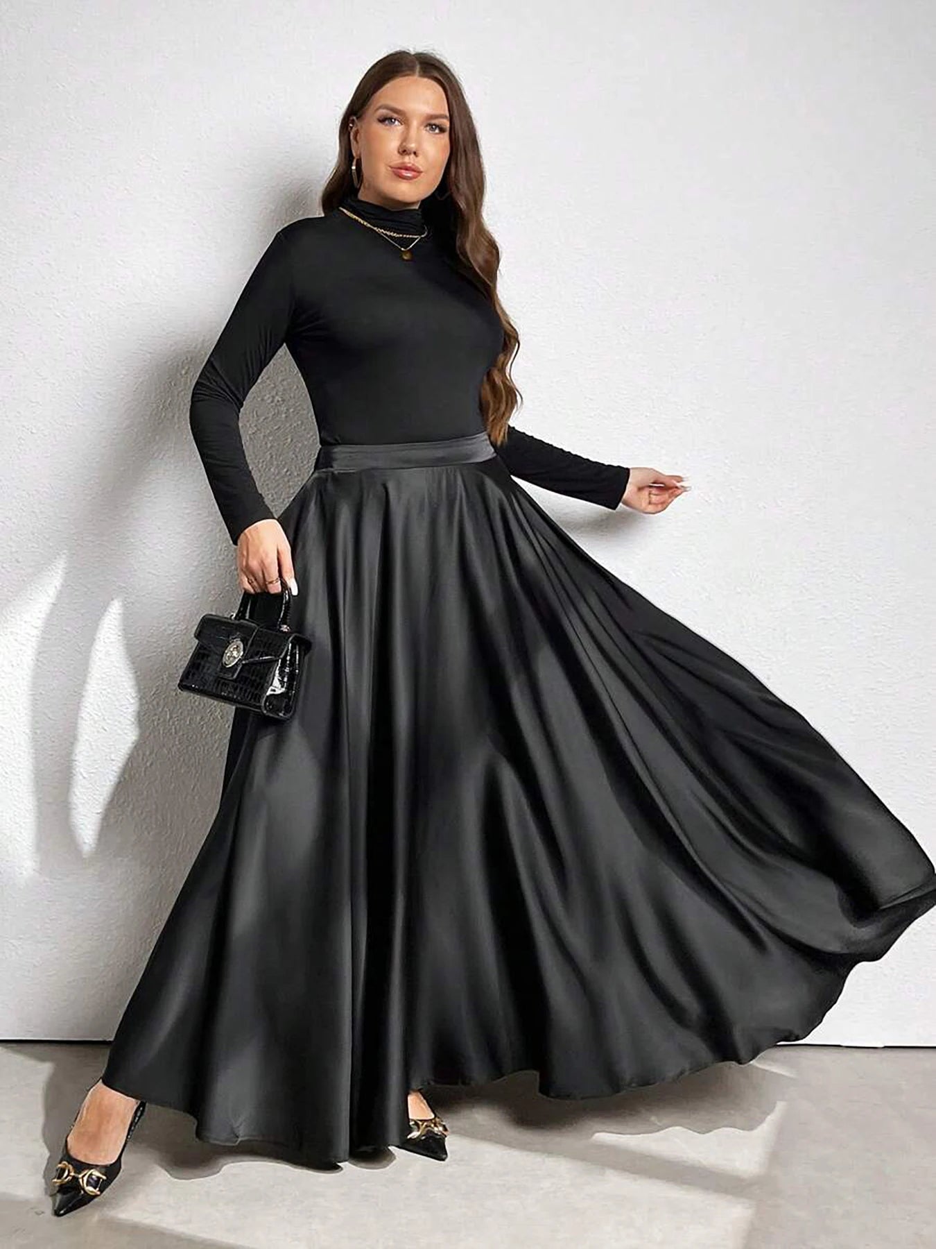 Plus-Size Women's Elegant Solid Color Flared Skirt, Elastic Waist at the Back, with Pockets, Suitable for All Seasons