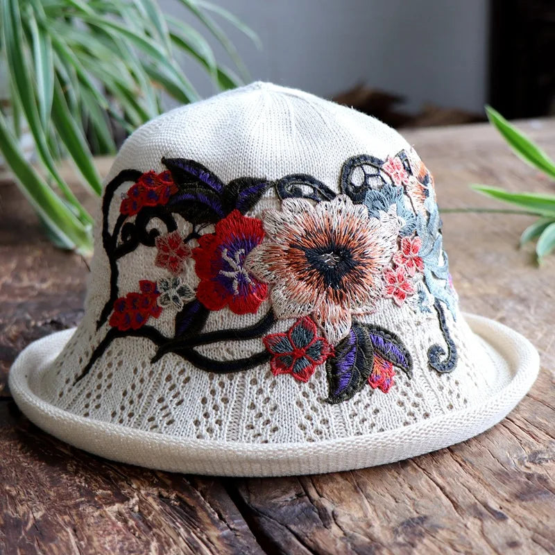 2025 New Women's Hats Ethnic Style Embroidered Floral Sun Hat Tourist Beach Fisherman Bucket Red Beige Spring Wedding Caps