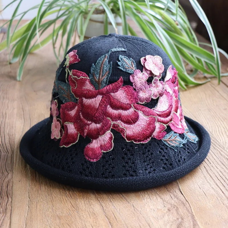 2025 New Women's Hats Ethnic Style Embroidered Floral Sun Hat Tourist Beach Fisherman Bucket Red Beige Spring Wedding Caps