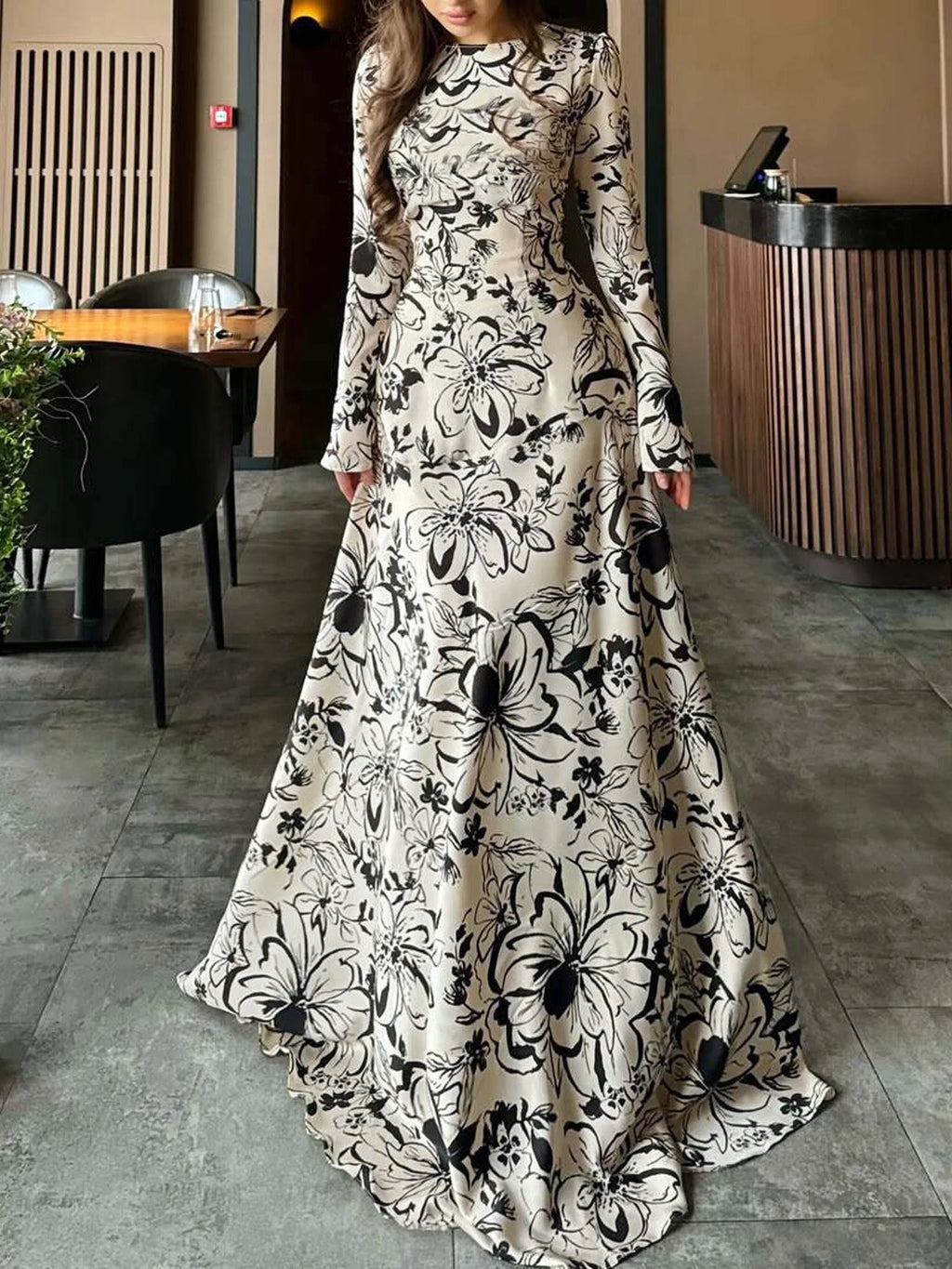 2026 New Elegant Slim-fit Printed Maxi Dress Women's French Style Flared Dress Premium Look