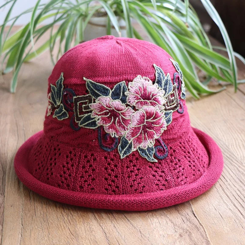 2025 New Women's Hats Ethnic Style Embroidered Floral Sun Hat Tourist Beach Fisherman Bucket Red Beige Spring Wedding Caps
