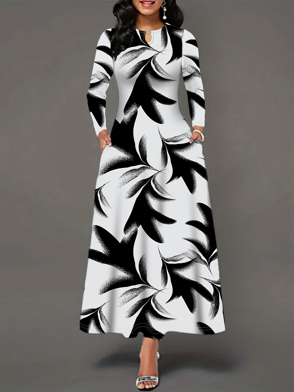 Stylish Women's Long Sleeve Maxi Dress with Pockets - Elegant Leopard Print, Crew Neck, Stretchy Polyester Blend for Fall/Winter