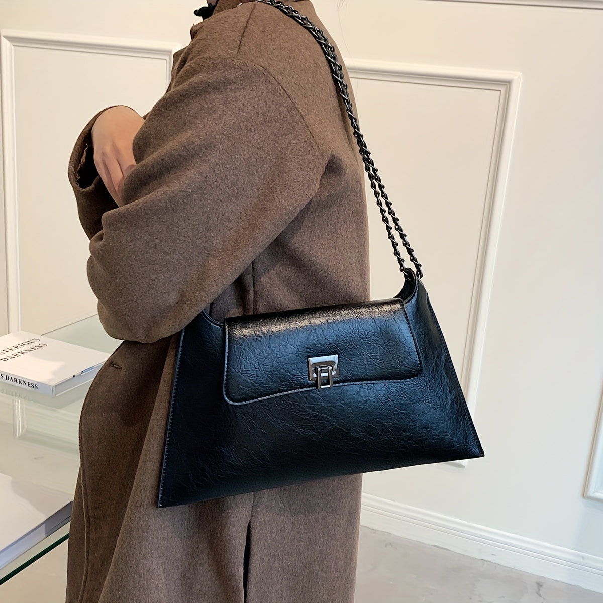 Vintage Glam Metal Chain Baguette Bag - Chic Underarm Purse with Premium Faux Leather Texture and Timeless Chain Strap - Versatile Fashion Accessory