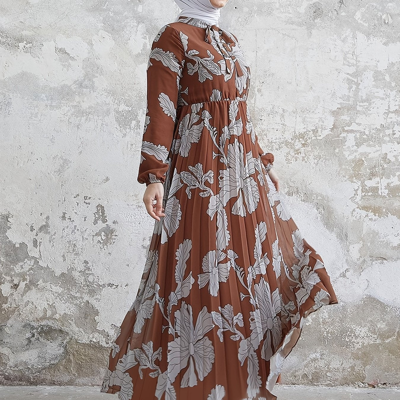 [Popular Choice] Elegant Pleated Maxi Dress with Floral Print - Casual Long Sleeve, Crew Neck, Machine Washable - Polyester & Spandex Blend, Middle Eastern Muslim Print
