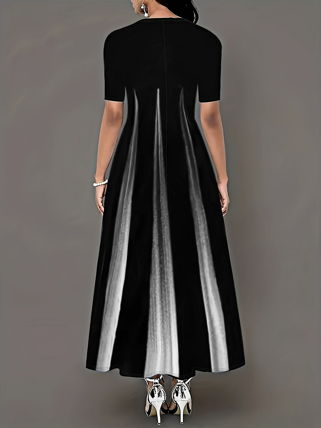 Eye-Catching Graphic Print Vintage Maxi Dress - Timeless Crew Neckline, Short Sleeves - Fashionable Womens Clothing, Flowy Maxi Length, Vintage-Inspired Design